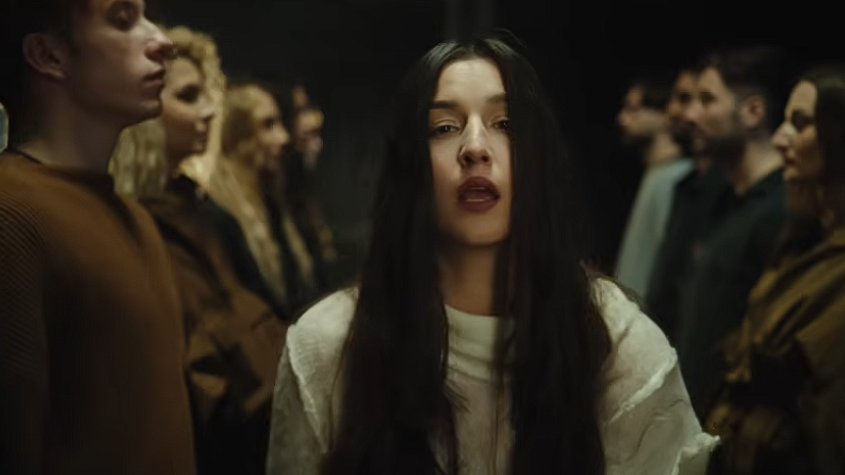 EMAA lansează „Noaptea” - o piesă despre emoțiile care ne învăluie după lăsarea serii