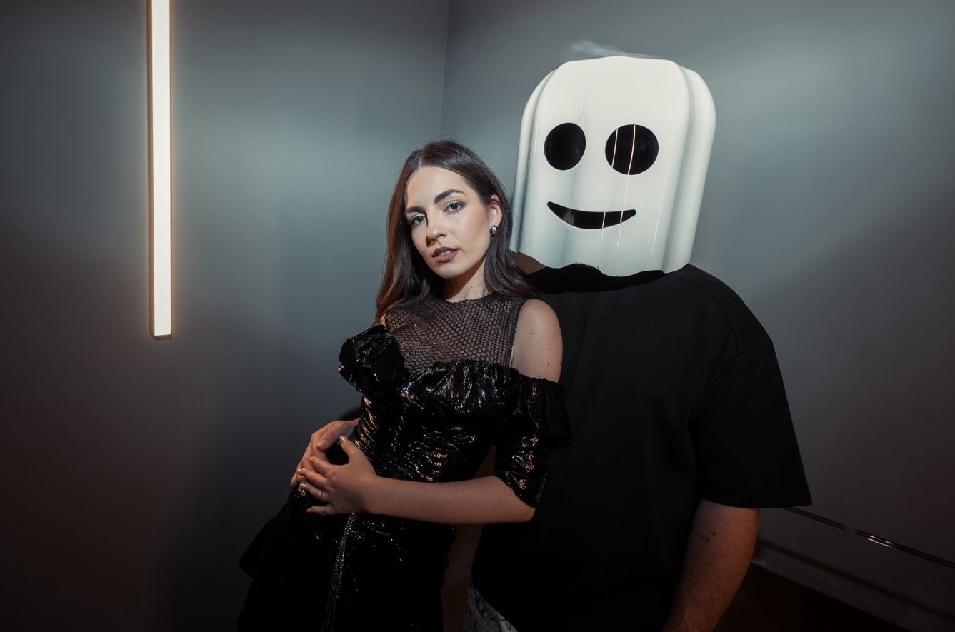 Fantomel și Kate Linn deschid show-ul lui Ricky Martin din România