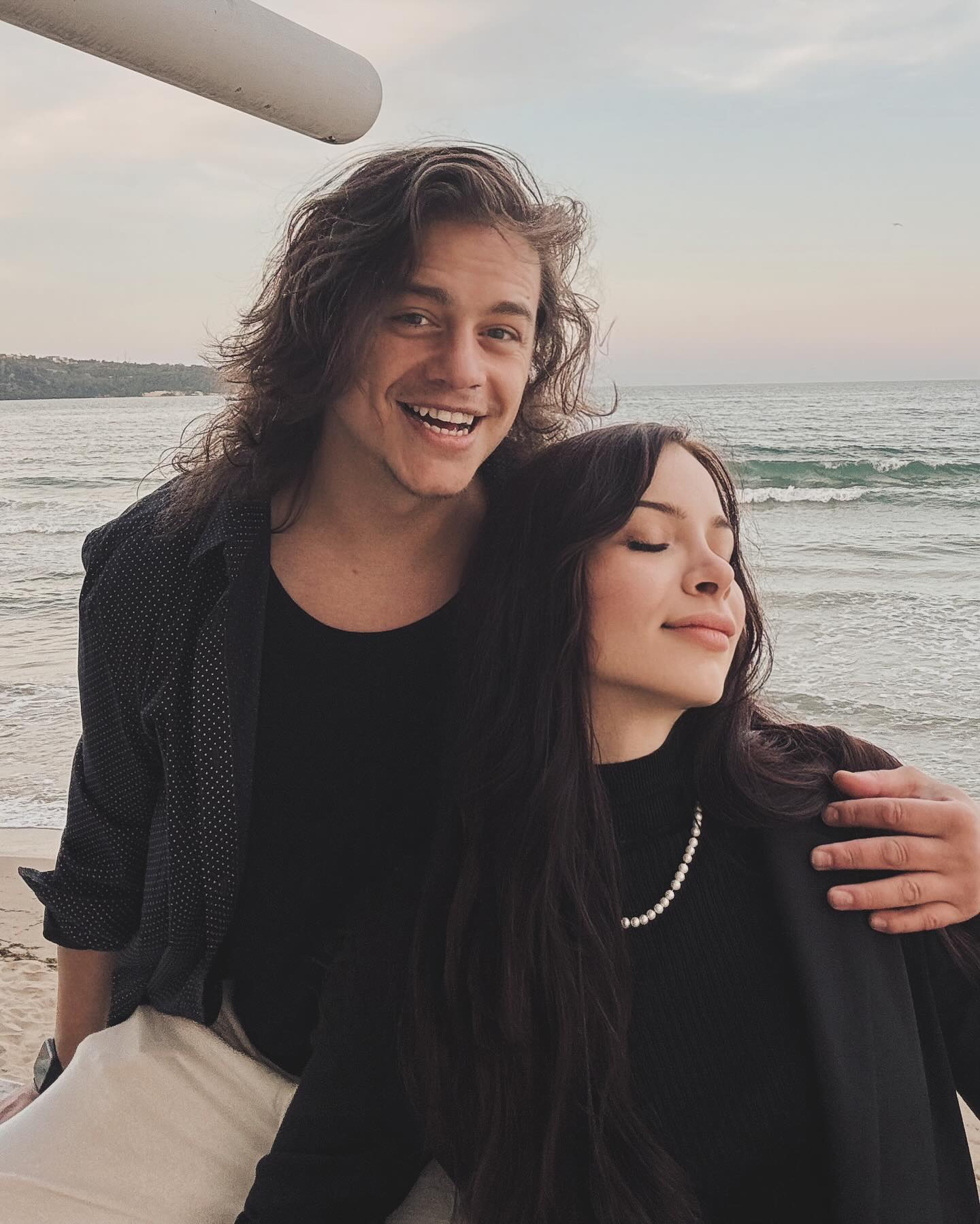 Iustin Petrescu se căsătorește cu Hara, după despărțirea de Marilu Dobrescu. Influencerul a făcut anunțul oficial.