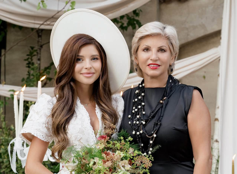 Scandalul dintre Victoria și Valerie Lungu continuă! Artista spune că a fost amenințată cu proces de avocatul fiicei sale