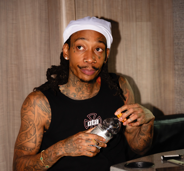 Wiz Khalifa a fost dat în urmărire generală de Poliția Română după ce a fost condamnat definitiv și nu s-a predat