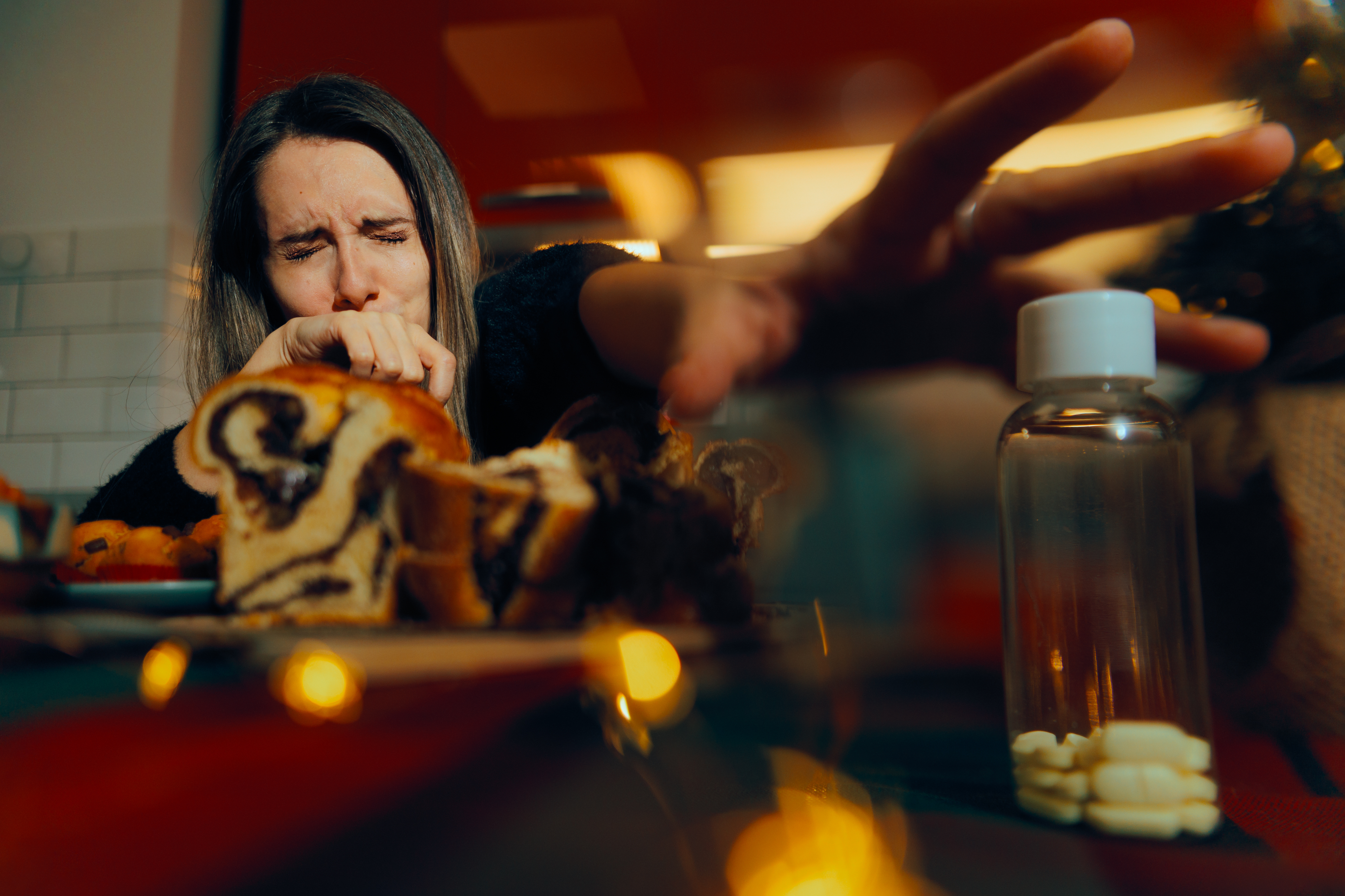 Indigestie după masa de Crăciun? 8 trucuri rapide care te scapă de disconfort